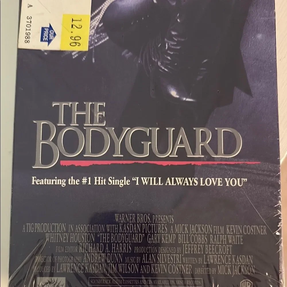 The Bodyguard VHS